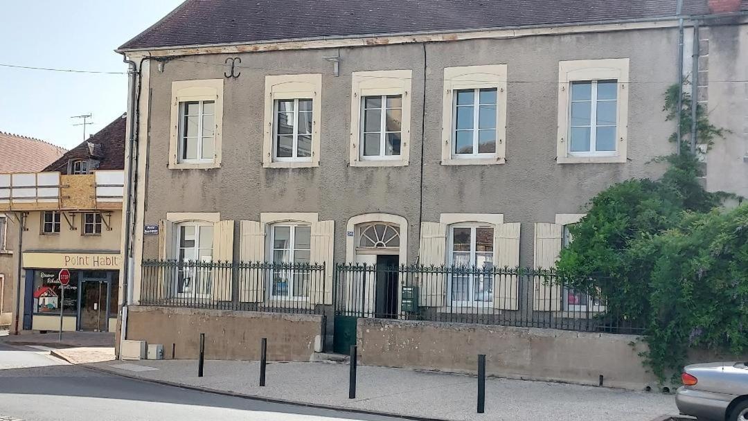 Les Gites Du Chateau Châteaumeillant Extérieur photo